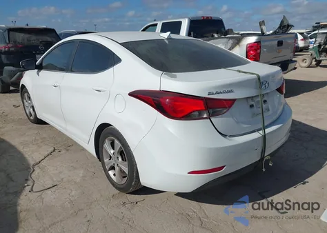 2016 Hyundai Elantra Value Edition z USA, uszkodzony, nr VIN 5NPDH4AE3GH745964